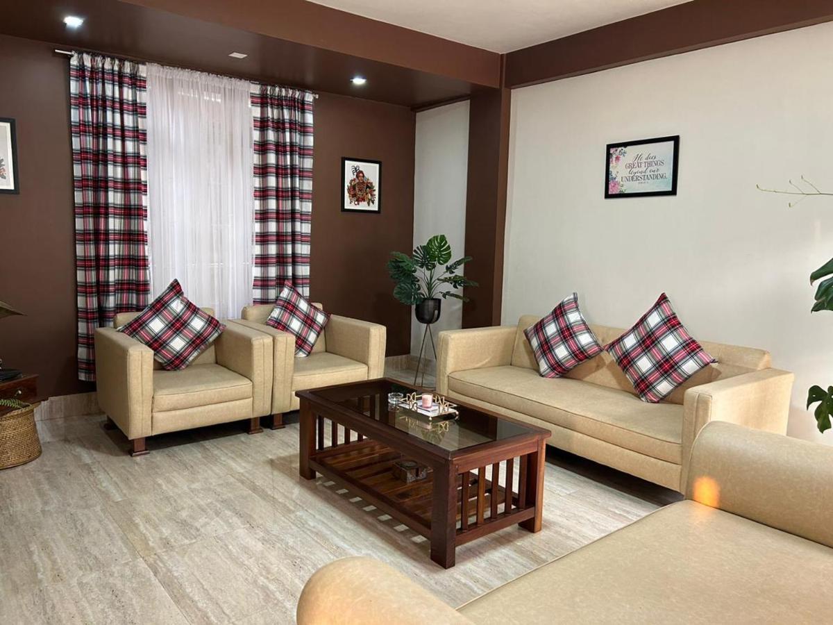 Na-U-Iaka Homestay Shillong Exterior foto