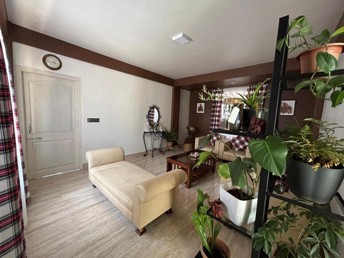 Na-U-Iaka Homestay Shillong Exterior foto